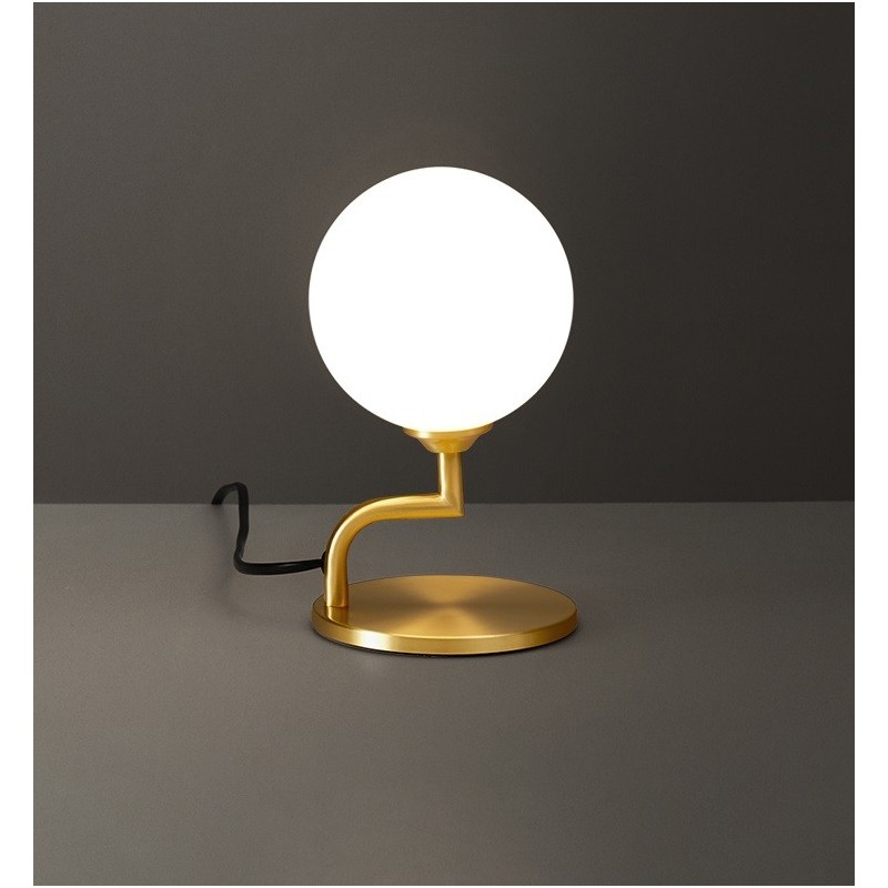 Lampe de table en cuivre