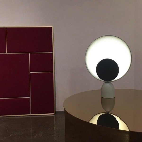 Blooper table lamp